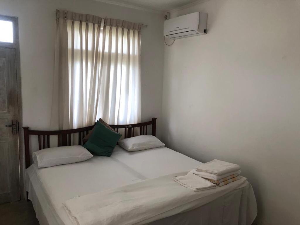 The Beach House Ambalangoda  Luaran gambar